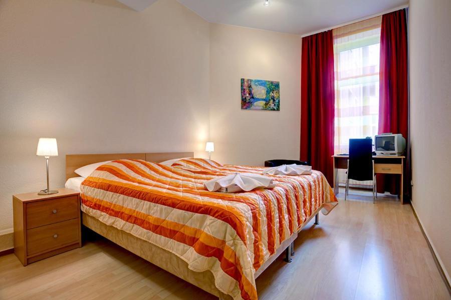 Hotel-Pension Am Savignyplatz - Berlin — Photos 2